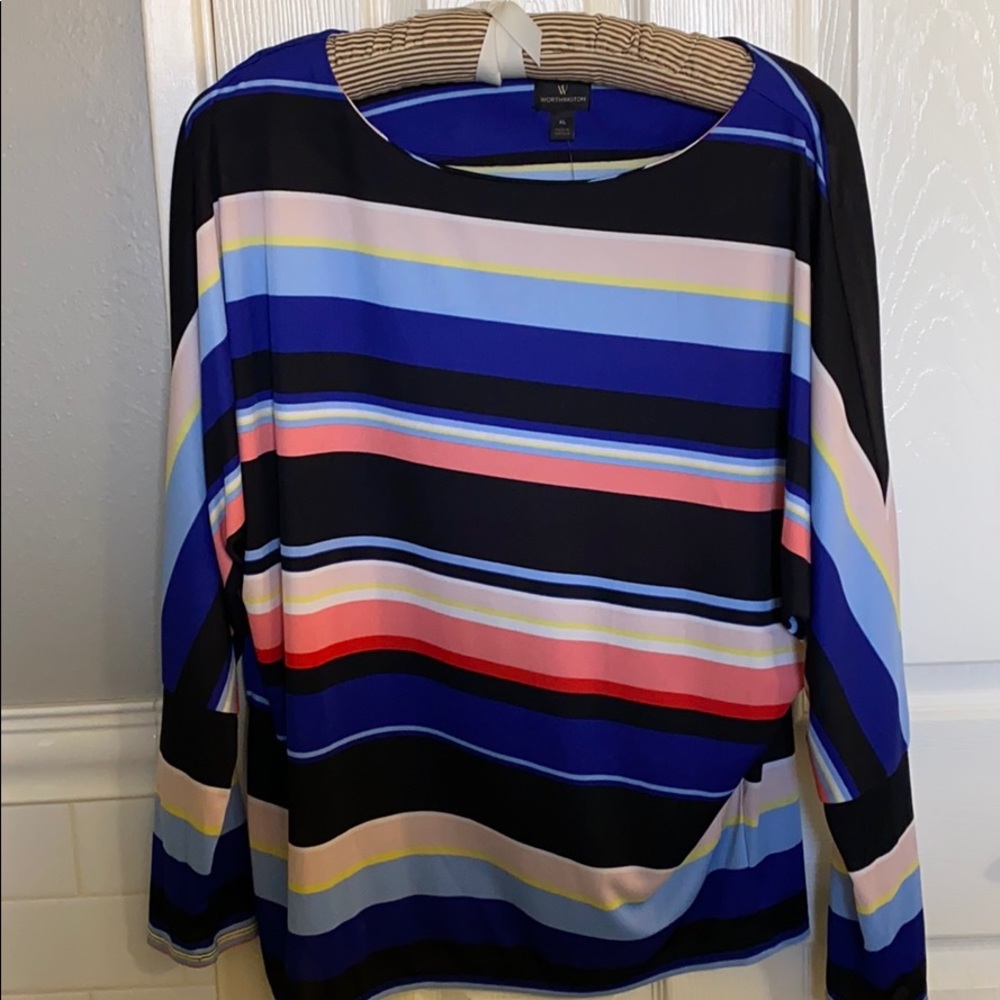 Sporty shirt great colors